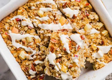 Apple Cinnamon Baked Oatmeal
